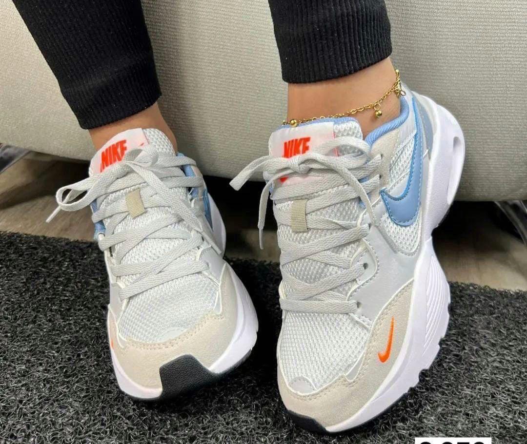 NIKE SPORT VALVULA DAMA
